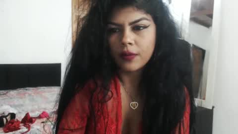 Snapshot of warrior_xena chatting on 01.04.25 warrior_xena online show from 01.04.25