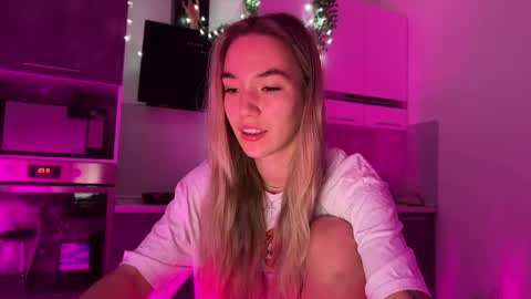 Snapshot of watergirl_ chatting on 12.03.24 Im saving up for a new car help me online show from 12.03.24