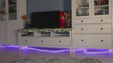 Snapshot of weed_princesss chatting on 12.13.24 moon online show from 12.13.24