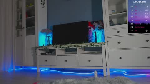 Snapshot of weed_princesss chatting on 12.18.24 moon online show from 12.18.24