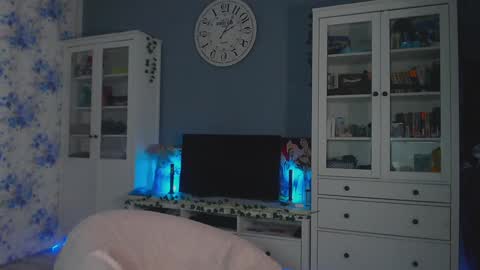 Snapshot of weed_princesss chatting on 01.23.25 moon online show from 01.23.25