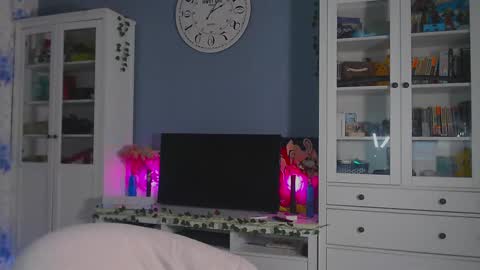 Snapshot of weed_princesss chatting on 02.09.25 moon online show from 02.09.25