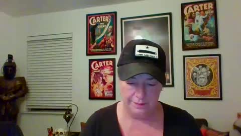 Snapshot of wendycu chatting on 10.04.25 WendyCU online show from 10.04.25