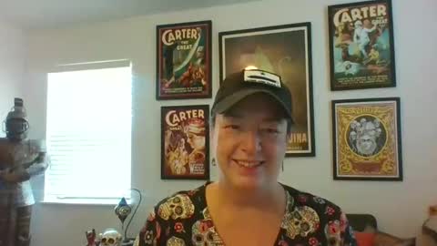 Snapshot of wendycu chatting on 10.06.25 WendyCU online show from 10.06.25