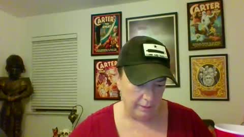 Snapshot of wendycu chatting on 10.12.25 WendyCU online show from 10.12.25