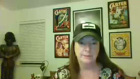 Snapshot of wendycu chatting on 10.17.25 WendyCU online show from 10.17.25
