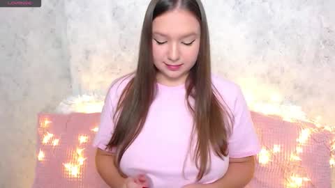 Snapshot of wet__molly chatting on 10.30.25 molly online show from 10.30.25