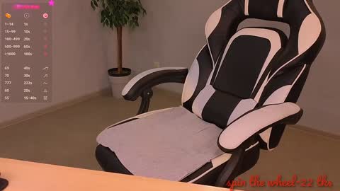 Molly online show from 12.26.24