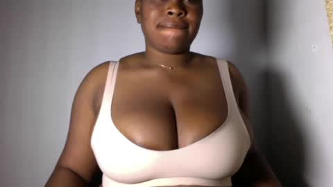 Snapshot of wet_pussyy24 chatting on 12.22.24 lily online show from 12.22.24