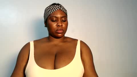 Snapshot of wet_pussyy24 chatting on 10.02.25 lily online show from 10.02.25