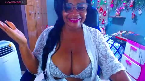 Snapshot of wethotass chatting on 12.14.24 gina online show from 12.14.24