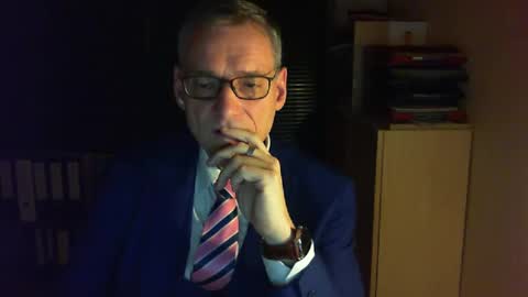 Snapshot of wetsuitedman chatting on 01.18.25 Franz online show from 01.18.25