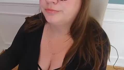 Snapshot of wetwordsonly chatting on 10.24.25 WetWordsOnly online show from 10.24.25