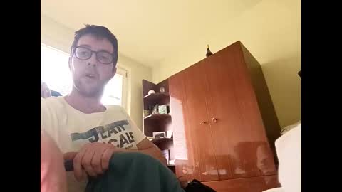 Snapshot of whatwouldyouliketosee chatting on 09.26.25 stoffy online show from 09.26.25