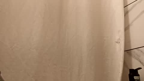 Snapshot of whichamajigger1 chatting on 11.01.25 whichamajigger1 online show from 11.01.25