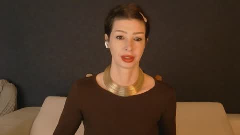 Snapshot of whitequeen888 chatting on 09.21.25 White Queen online show from 09.21.25