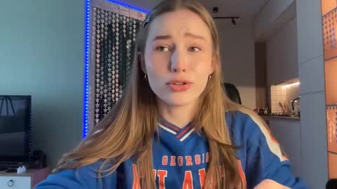 Alisa online show from 01.04.25