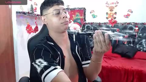 Snapshot of wiilliam_20 chatting on 12.20.24 wiilliam online show from 12.20.24