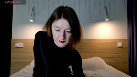 Snapshot of wild_peony chatting on 10.15.25 wild_peony online show from 10.15.25