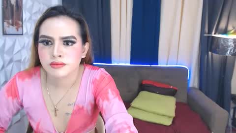 Snapshot of wildhot_pauleen4uxxx chatting on 10.06.25 pauleen online show from 10.06.25