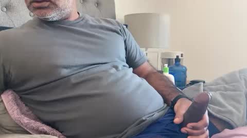 Snapshot of wildhungry chatting on 01.02.25 wildhungry online show from 01.02.25