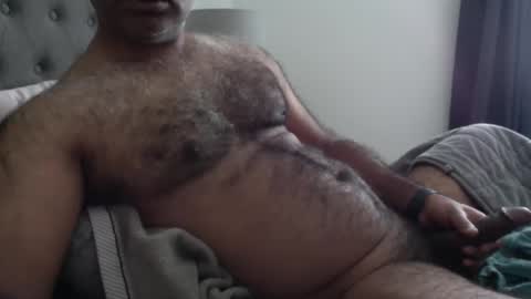 Snapshot of wildhungry chatting on 11.17.25 wildhungry online show from 11.17.25