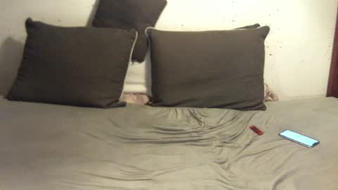 Snapshot of willingwillwet chatting on 03.08.25 Call me Babe online show from 03.08.25