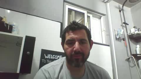 Snapshot of windowpane5 chatting on 01.08.25 windowpane online show from 01.08.25