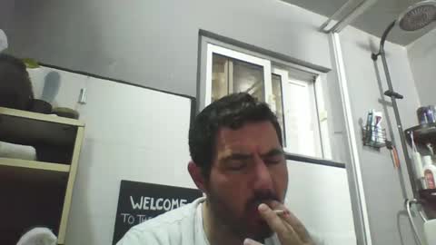 Snapshot of windowpane5 chatting on 03.09.25 windowpane online show from 03.09.25