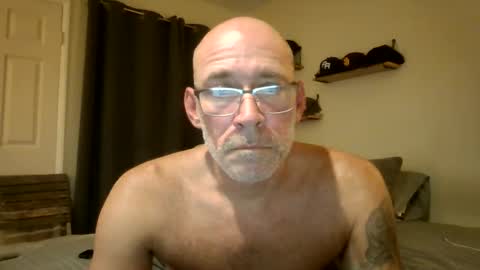 Snapshot of wingnutt765733 chatting on 10.03.25 wingnutt765733 online show from 10.03.25