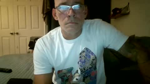 Snapshot of wingnutt765733 chatting on 10.06.25 wingnutt765733 online show from 10.06.25