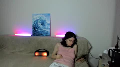 Snapshot of winter_moonl chatting on 12.01.25 Vika online show from 12.01.25