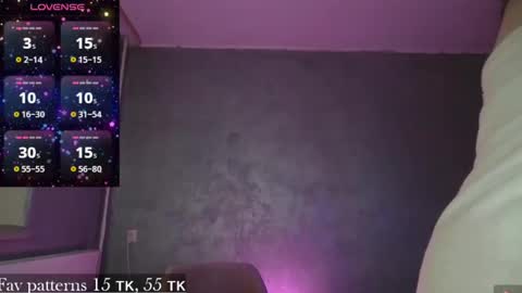 Snapshot of witchmooon chatting on 02.05.25 Kiara online show from 02.05.25