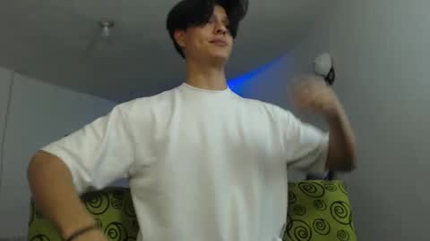 Snapshot of with_ken chatting on 02.07.25 Ken online show from 02.07.25