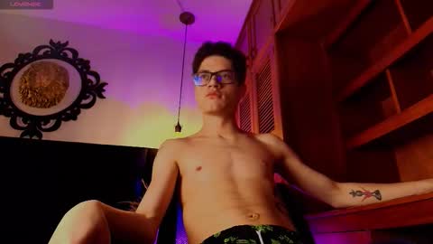  W O L F  online show from 11.07.25