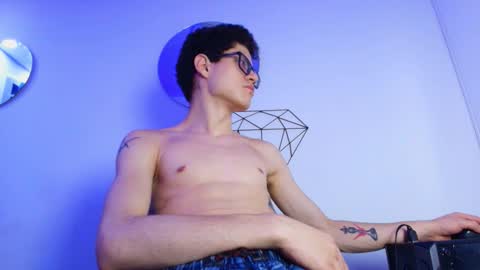  W O L F  online show from 11.20.25