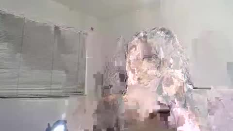 Snapshot of wolfandbunny20 chatting on 11.11.25 Wolfandbunny online show from 11.11.25