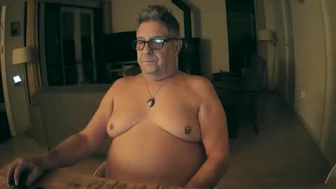 woodwurm and Snoeske online show from 11.19.25