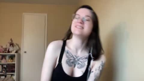 Snapshot of worship_lucina chatting on 12.09.24 Lucina online show from 12.09.24