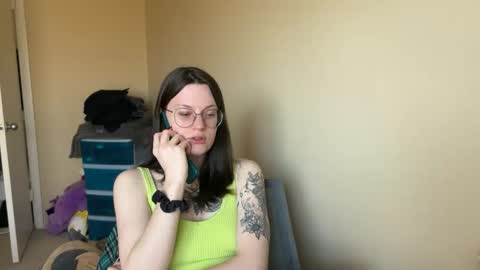 Snapshot of worship_lucina chatting on 02.26.25 Lucina online show from 02.26.25