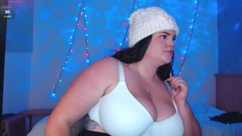 Snapshot of wow_its_kaitlyn chatting on 10.10.25 Kaitlyn xx online show from 10.10.25