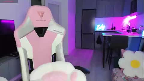 Emi online show from 09.09.25