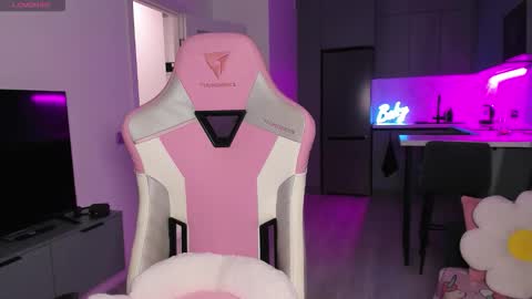 Emi online show from 11.26.25