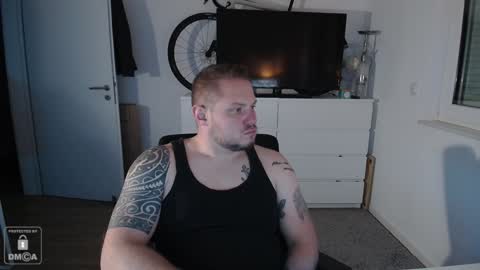 Snapshot of x19marco93x chatting on 12.05.24 x19marco93x online show from 12.05.24