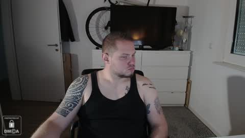 Snapshot of x19marco93x chatting on 12.08.24 x19marco93x online show from 12.08.24