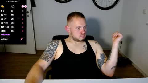 Snapshot of x19marco93x chatting on 10.09.25 x19marco93x online show from 10.09.25