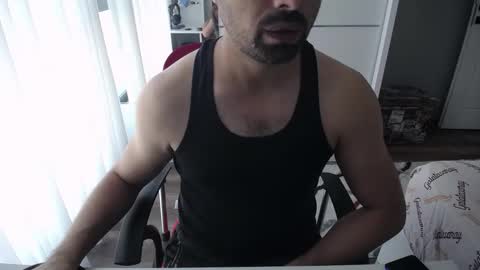 Snapshot of x_____0_____x chatting on 09.15.25 Mr. Lonely online show from 09.15.25