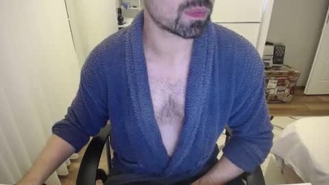 Snapshot of x_____0_____x chatting on 10.12.25 Mr. Lonely online show from 10.12.25