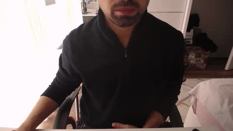 Snapshot of x_____0_____x chatting on 10.15.25 Mr. Lonely online show from 10.15.25