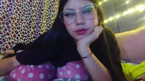 Snapshot of x_nyokoo chatting on 01.28.25 My other accont x nyoko online show from 01.28.25